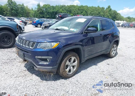 2018 Jeep Compass Latitude 4X4 из США, поврежденный, VIN 3C4NJDBB9JT239625